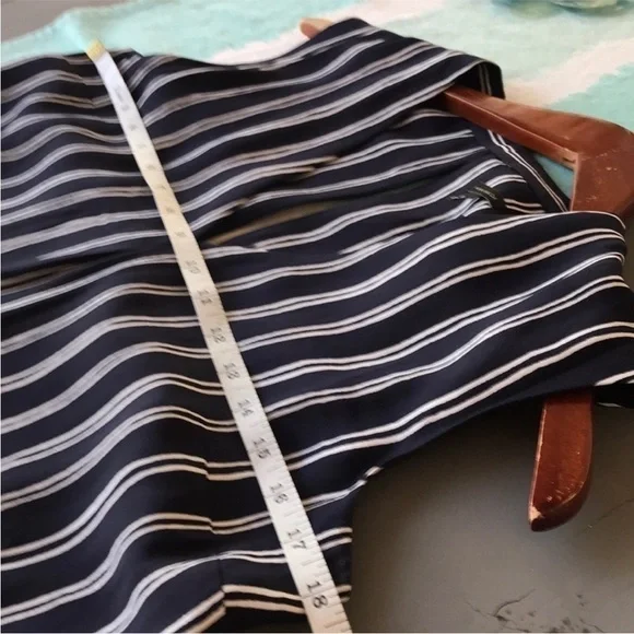 Ann Taylor Striped Print V‎ Neckline Sleeveless Shift Dress - Picture 7 of 8